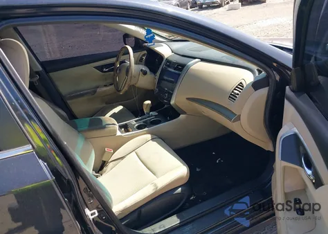 2015 Nissan Altima 2.5 Sv из США, поврежденный, VIN 1N4AL3AP8FC233789